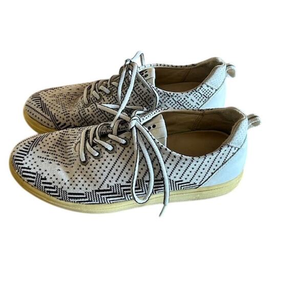 Ecco  White & Black Knit Pattern Hydromax Water Repellent Golf Shoes, size 37 - Picture 5 of 8